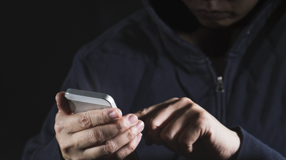 Jak sprawdzić, czy telefon jest zhakowany? Netia.pl